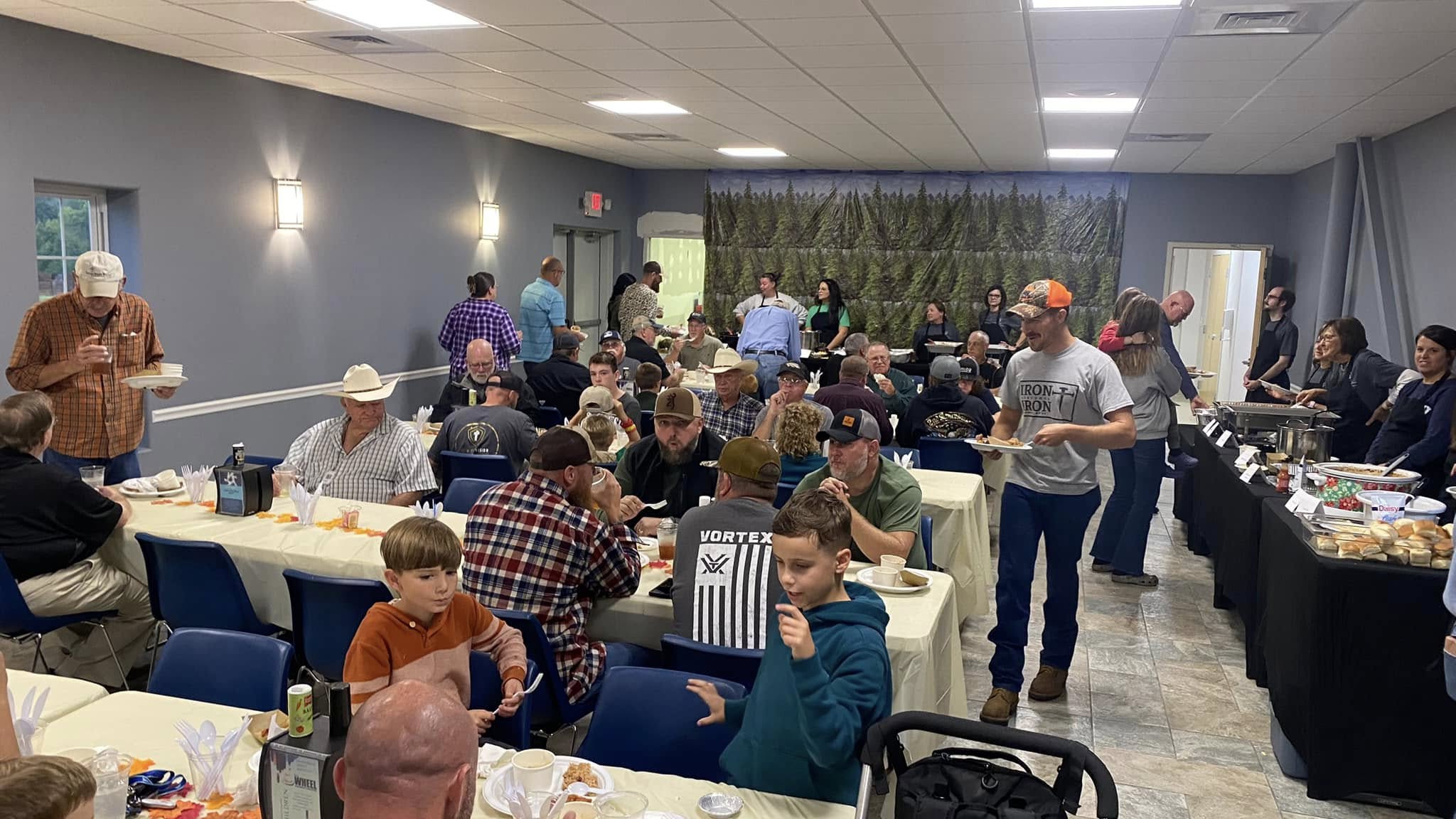 Tables full through the meal